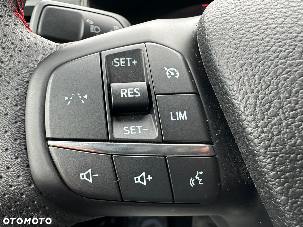 Ford Kuga 2.5 Duratec FHEV ST-LINE - 20