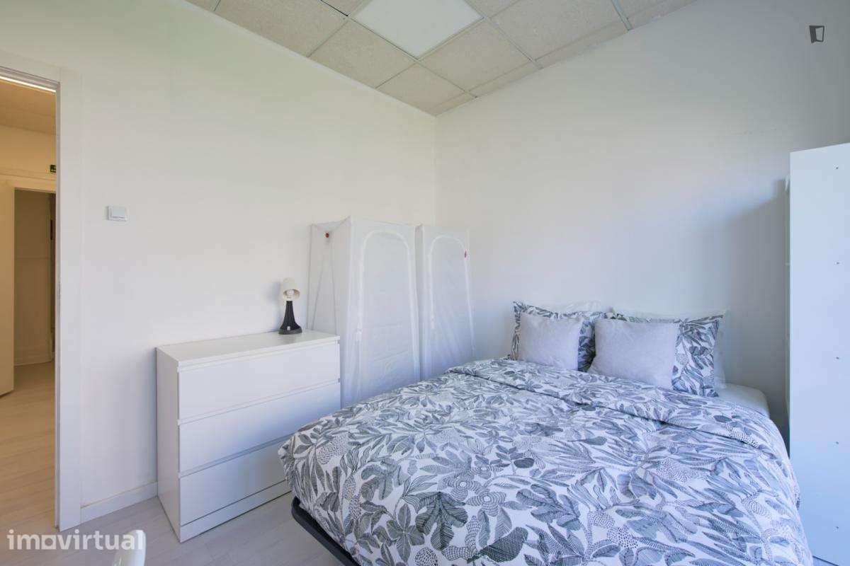 Quarto - localizado em Saldanha Lisbon - Grande imagem: 5/46