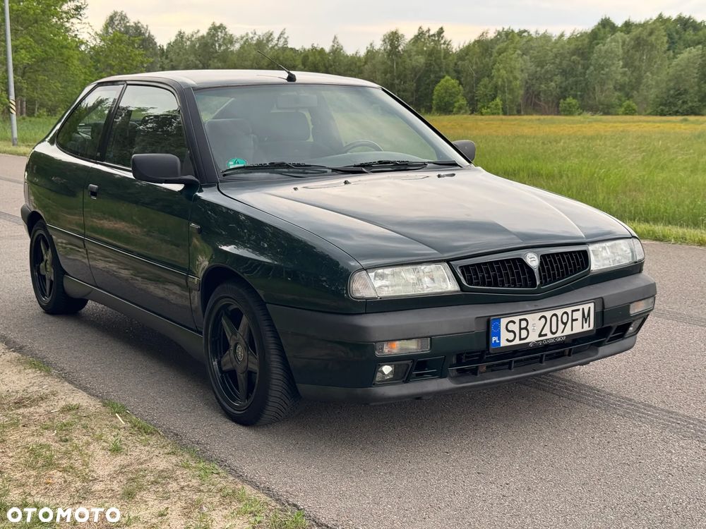 Lancia Delta 2000 - 15