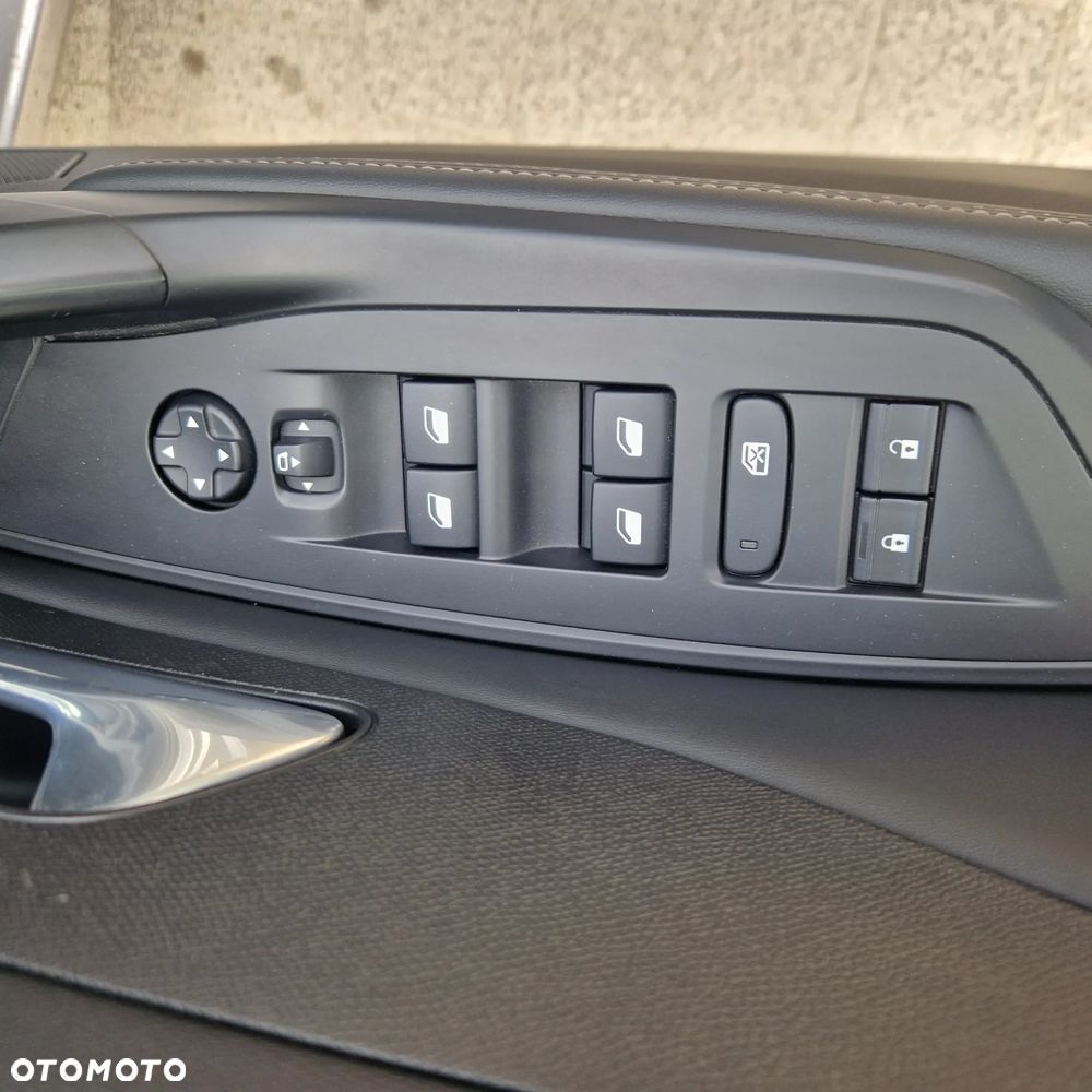 Peugeot 308 PureTech 130 GPF EAT8 Stop & Start Allure Business-Paket - 14