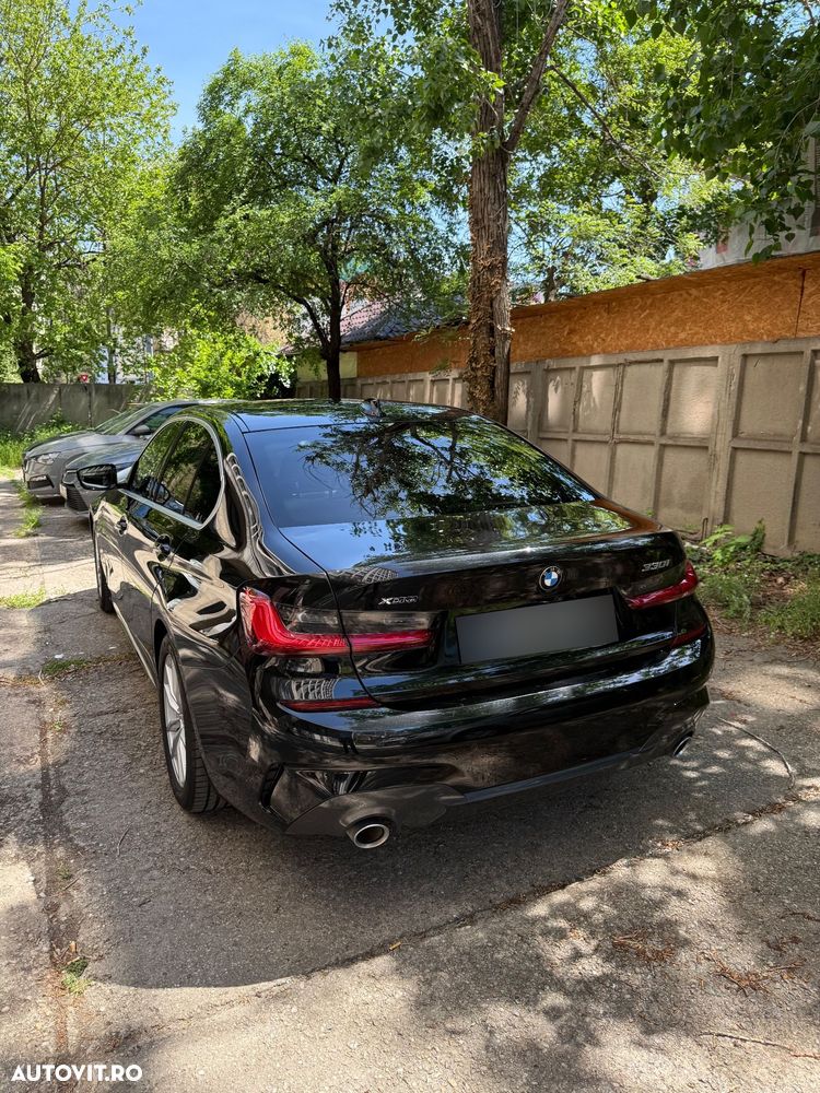 BMW Seria 3 330i xDrive AT - 7