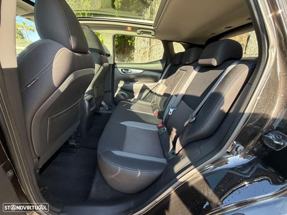 Nissan Qashqai 1.3 DIG-T N-Connecta DCT - 13