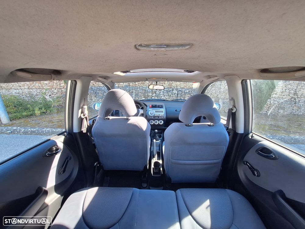 Honda Jazz 1.2 Live - 26