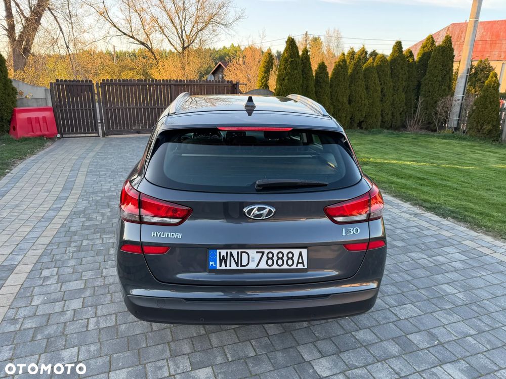Hyundai i30 1.5 DPI Modern - 9