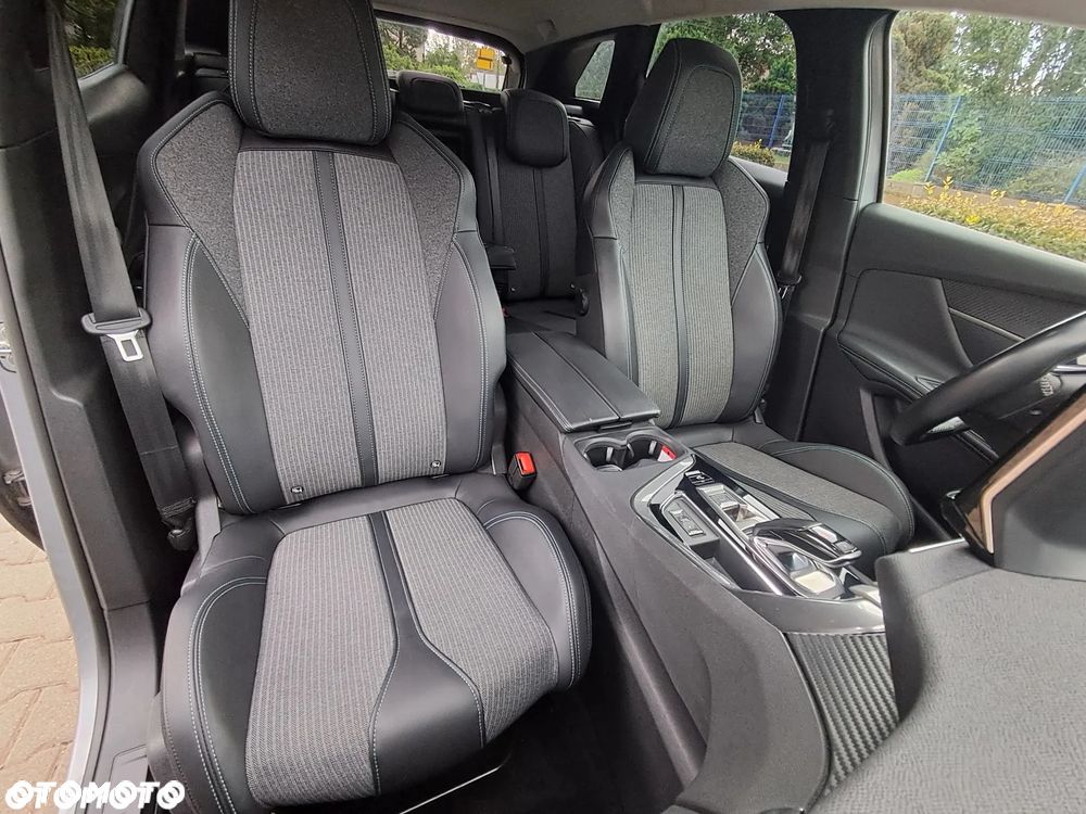Peugeot 3008 BlueHDi 130 Stop & Start EAT8 Allure Pack - 23