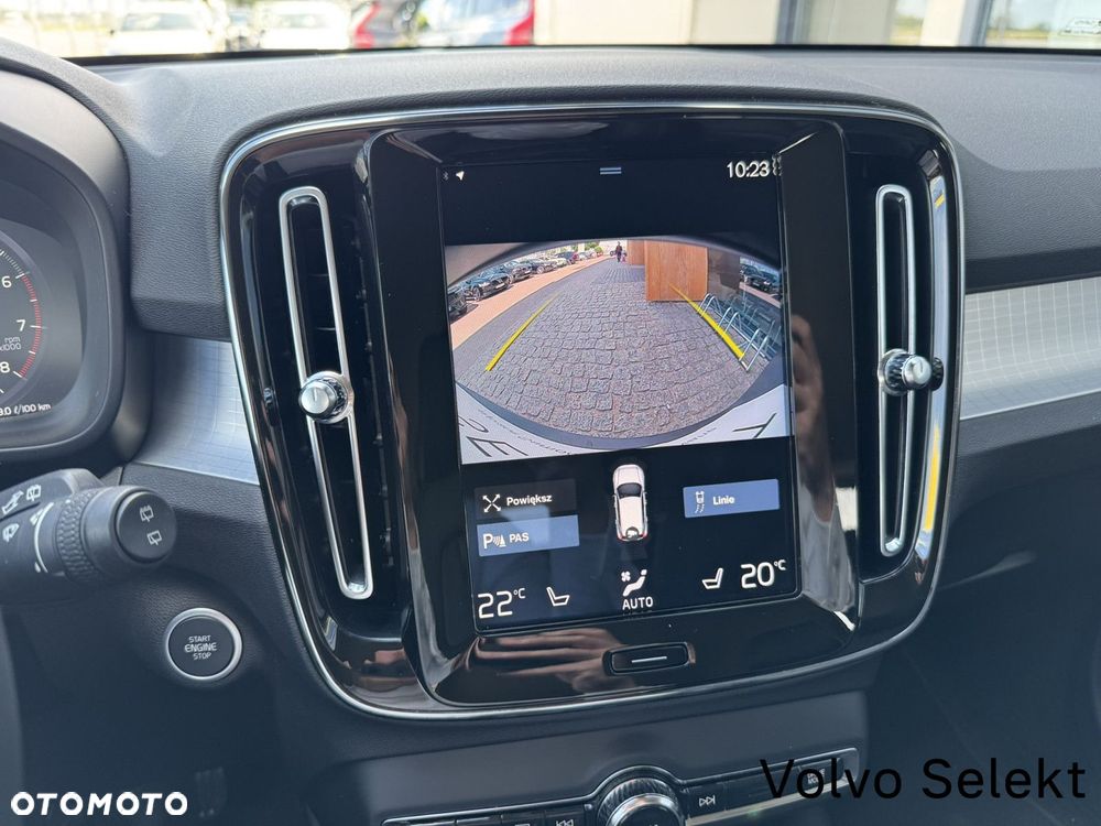 Volvo XC 40 T3 Momentum Pro - 21