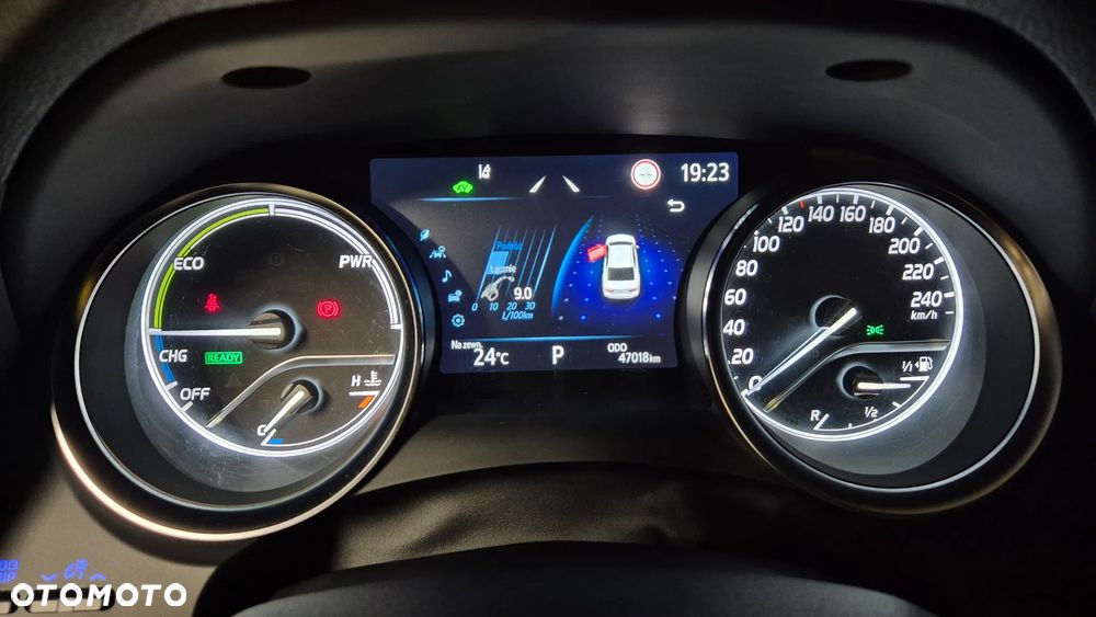 Toyota Camry - 18