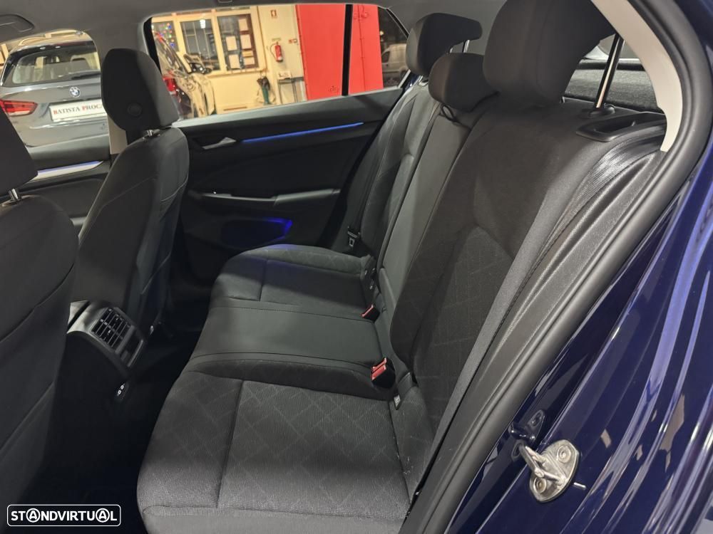 VW Golf 1.0 TSI Life - 44