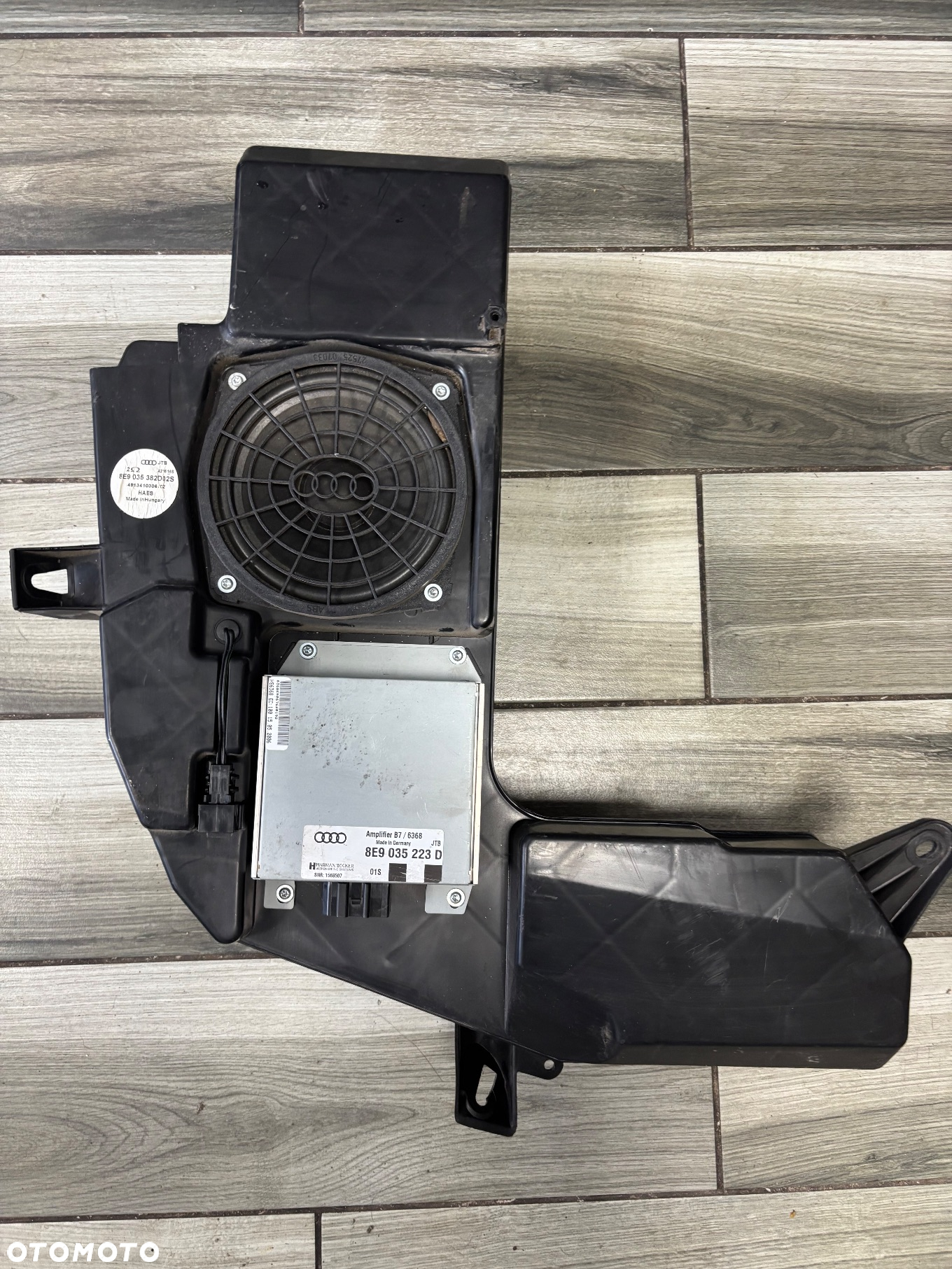 SUBWOOFER GŁOŚNIK WZMACNIACZ BOSE AUDI A4 B6 - 5