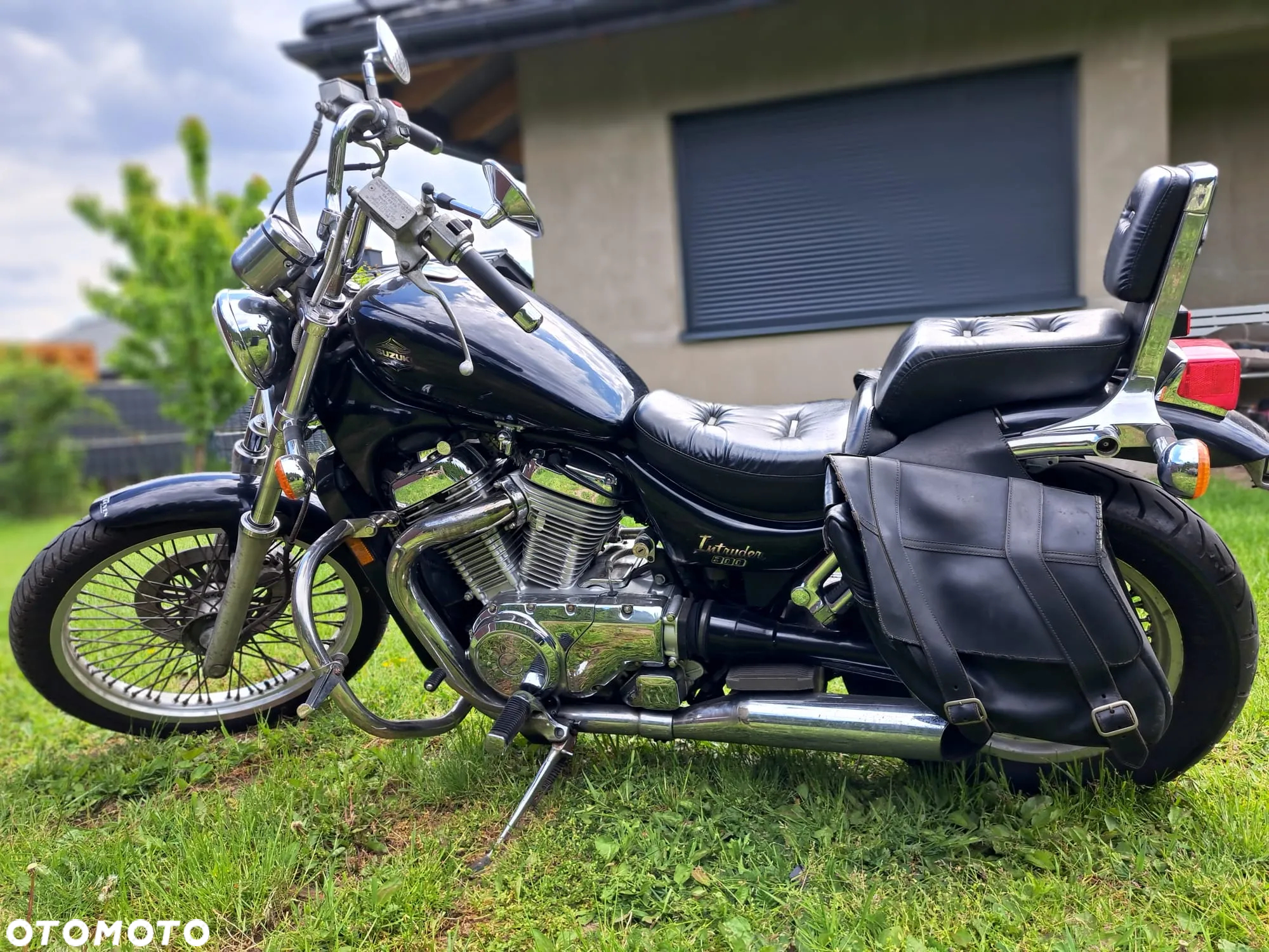 Suzuki Intruder - 10