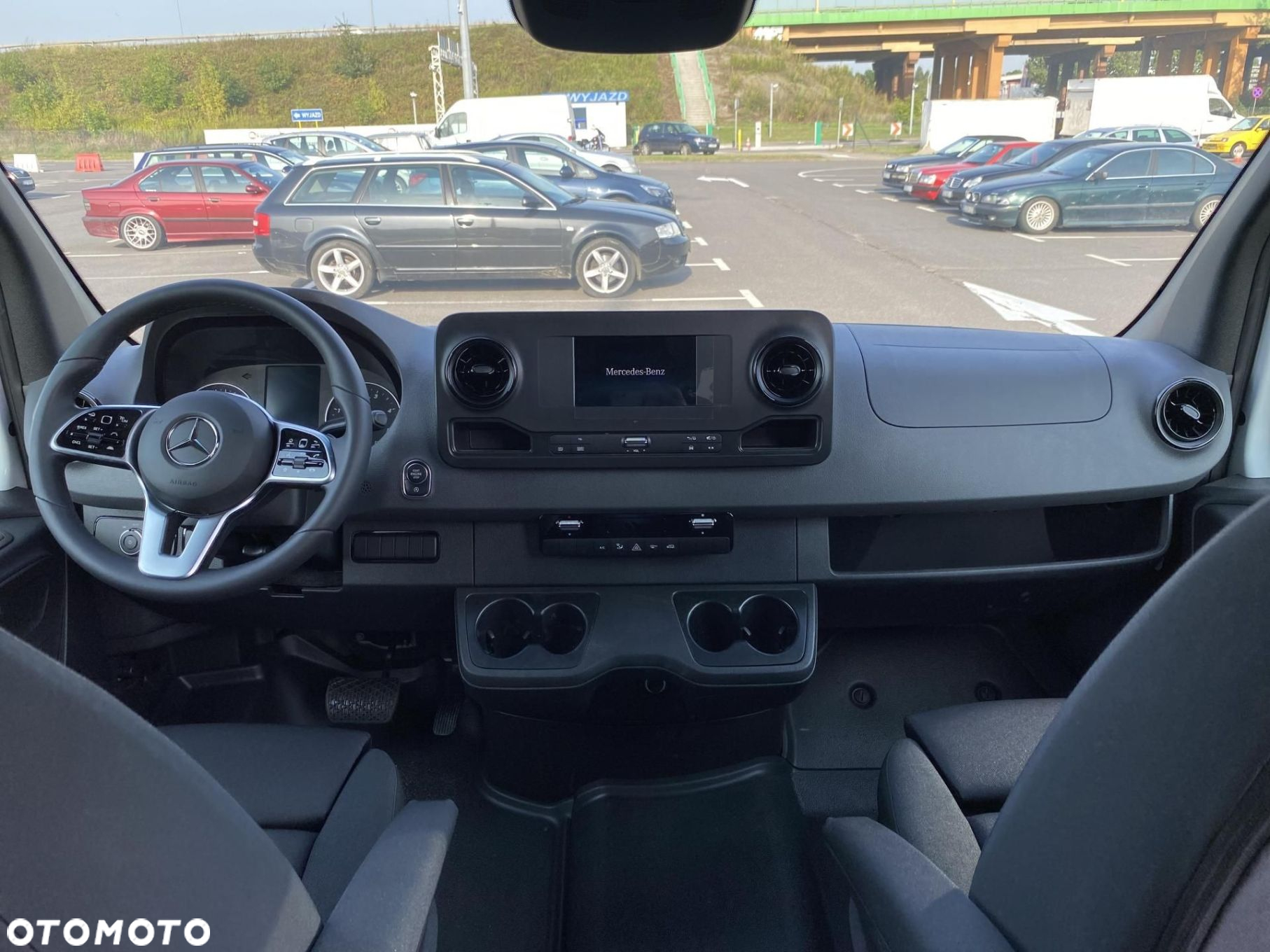 Mercedes-Benz Sprinter - 11