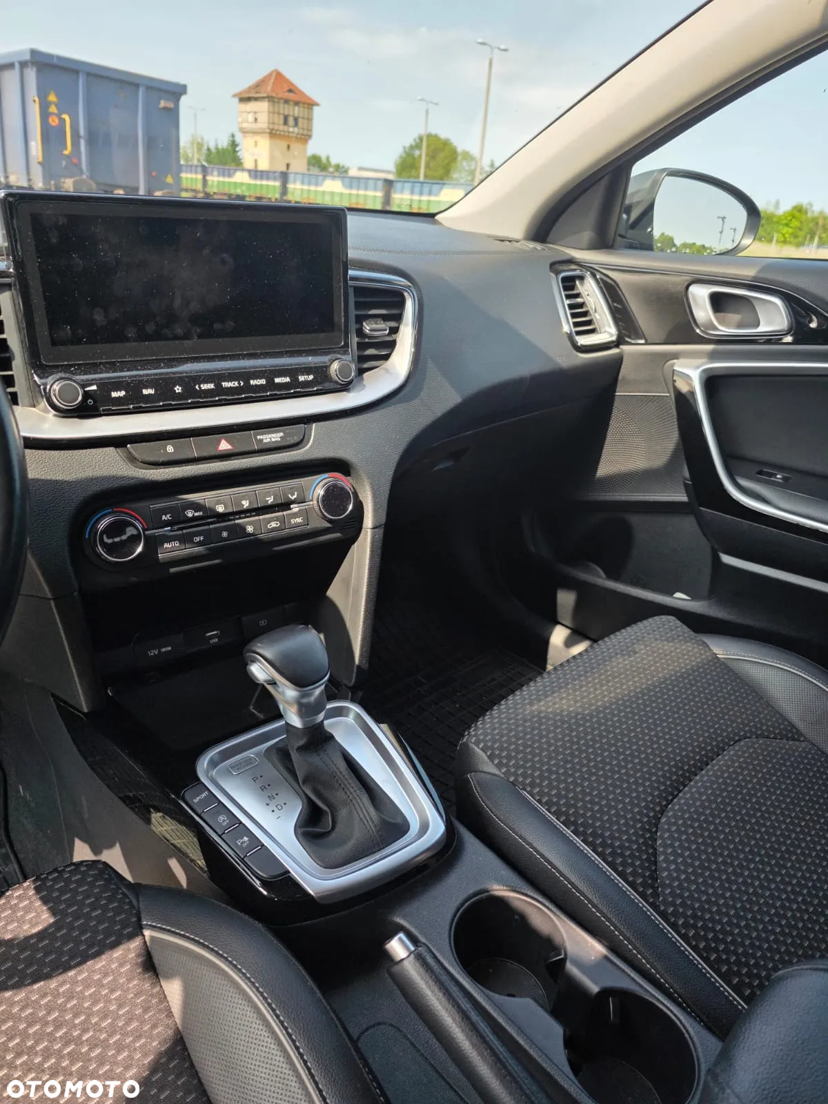 Kia Ceed Cee'd 1.6 CRDi L Business Line DCT - 11