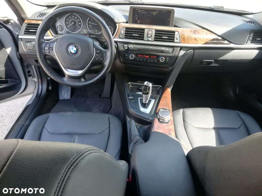 BMW Seria 3 328i xDrive - 12