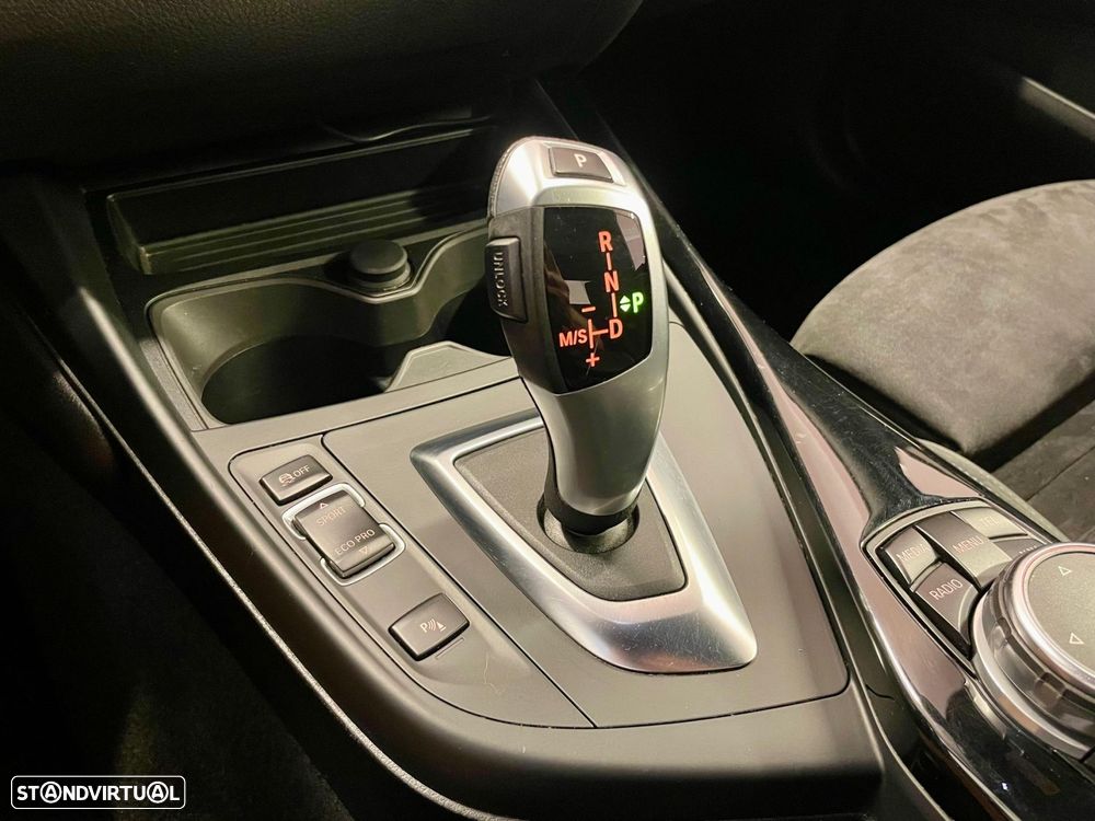 BMW 218 d Cabrio Aut. M Sport - 24