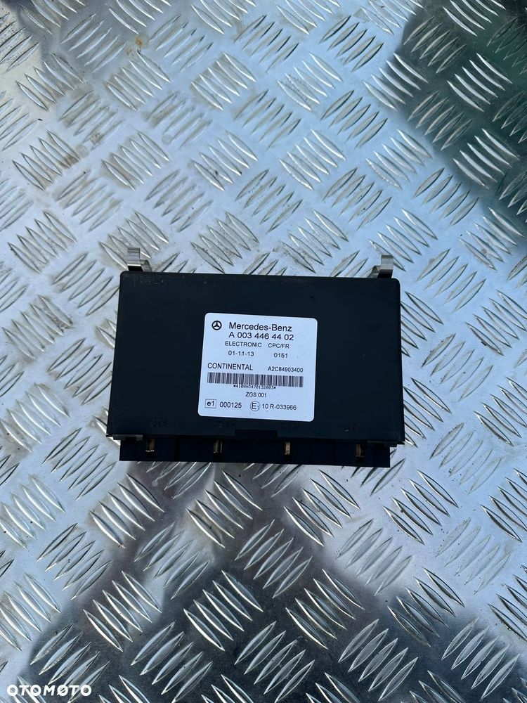 MERCEDES-BENZ Jednostka sterująca Komputer ECU 0024460602 - 1
