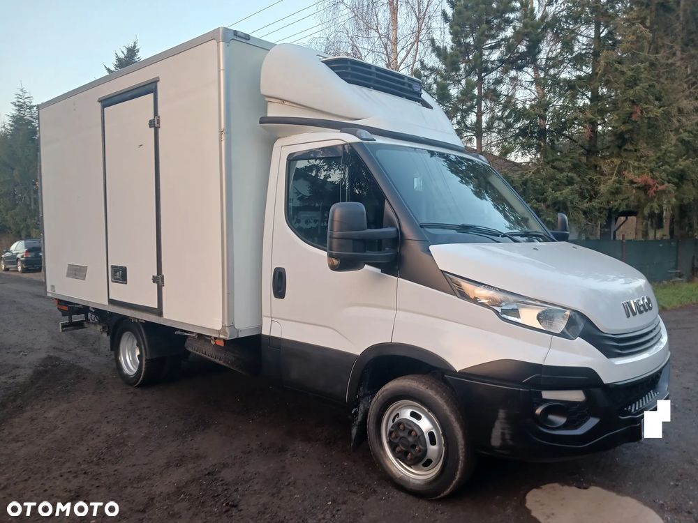 Iveco Daily 35C14 2.3 140 KM 2018r SALON Izoterma Chłodnia Mroźnia Agregat zasilanie zew. 250 tyś km - 21