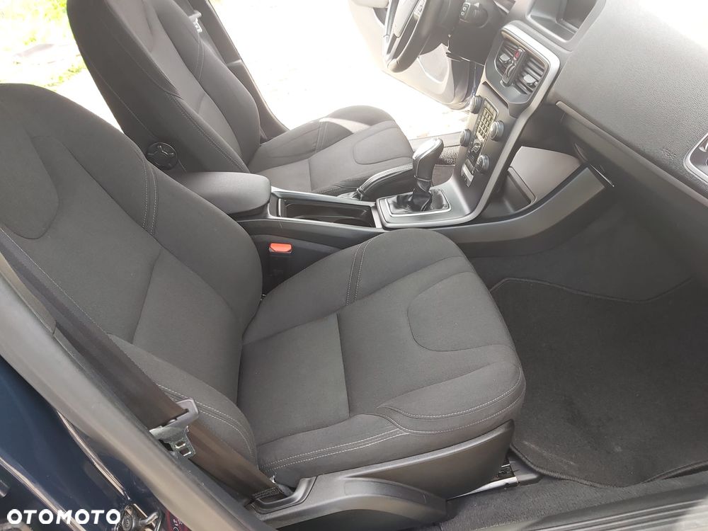Volvo V40 D2 You - 14