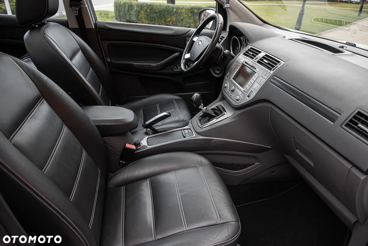 Ford Kuga 2.0 TDCi 4x4 Titanium - 30