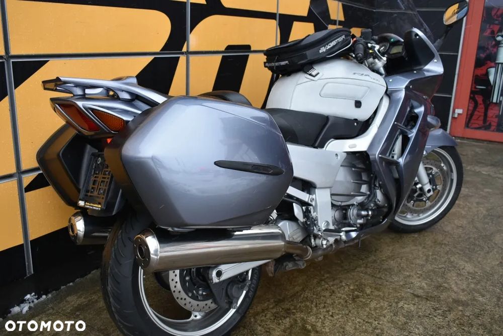 Yamaha FJR - 33