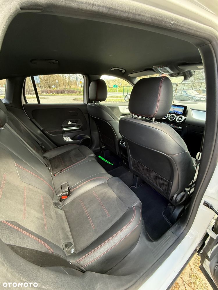 Mercedes-Benz GLA 200 AMG Line - 13