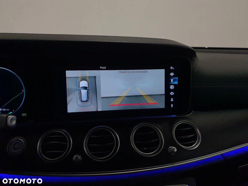 Mercedes-Benz Klasa E 300 de 4Matic 9G-TRONIC AMG Line - 25