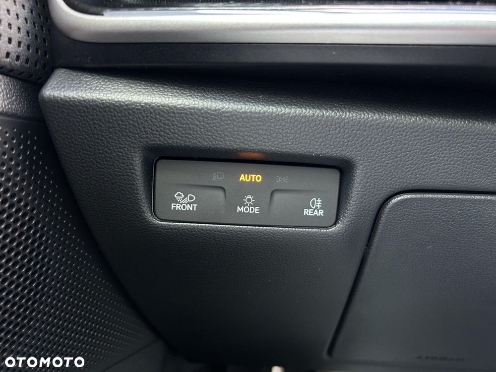 Skoda Superb 2.0 TSI Sportline DSG - 27