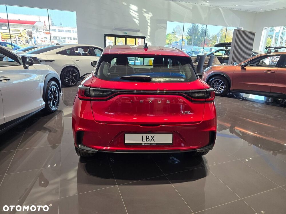 Lexus LBX