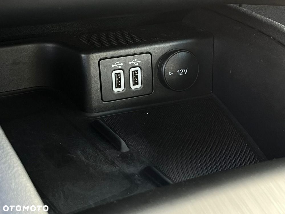 Ford Kuga 2.0 EcoBlue 4x4 TITANIUM - 32