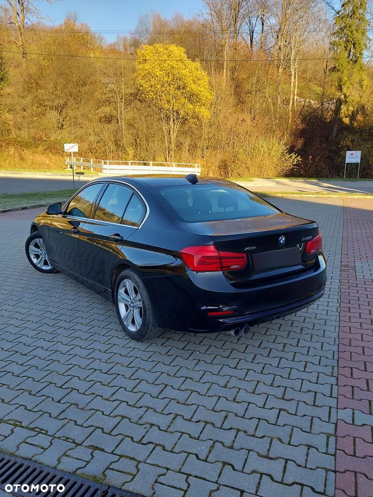 BMW Seria 3 330i GPF xDrive Luxury Line - 6