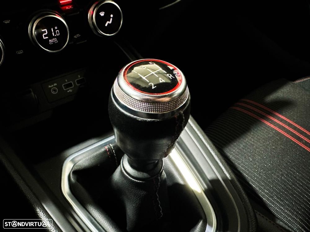 Renault Clio 1.0 TCe RS Line - 49