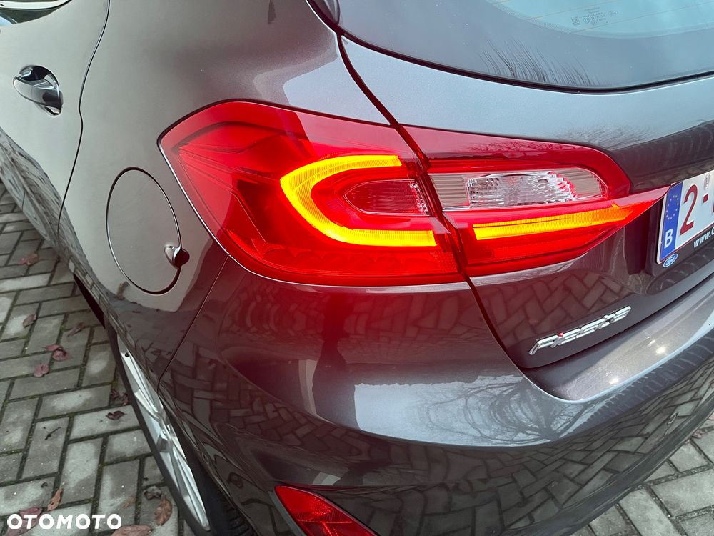 Ford Fiesta 1.0 EcoBoost S&S TITANIUM - 4