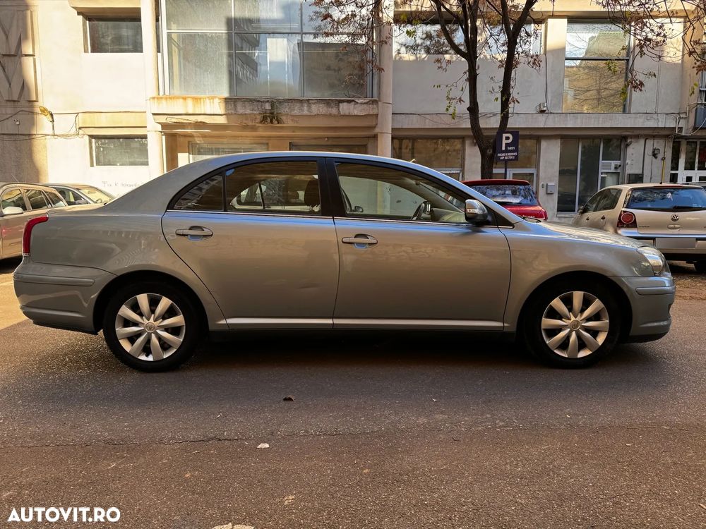 Toyota Avensis 1.6 Comfort - 2