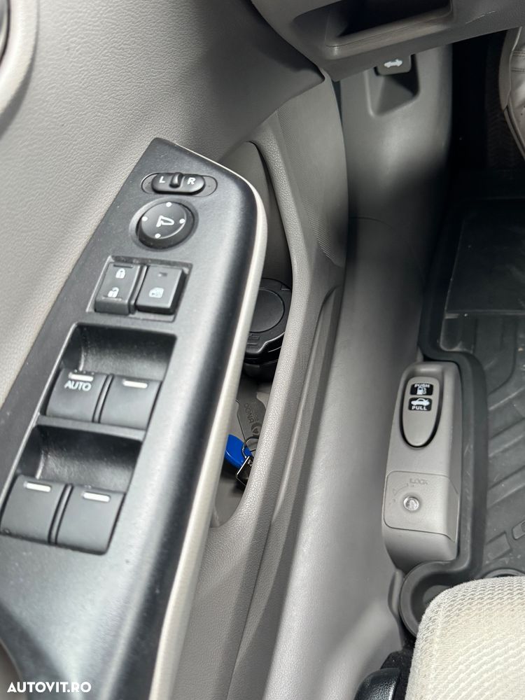 Honda Civic 1.8 i-VTEC MT Elegance Winter Pack - 4