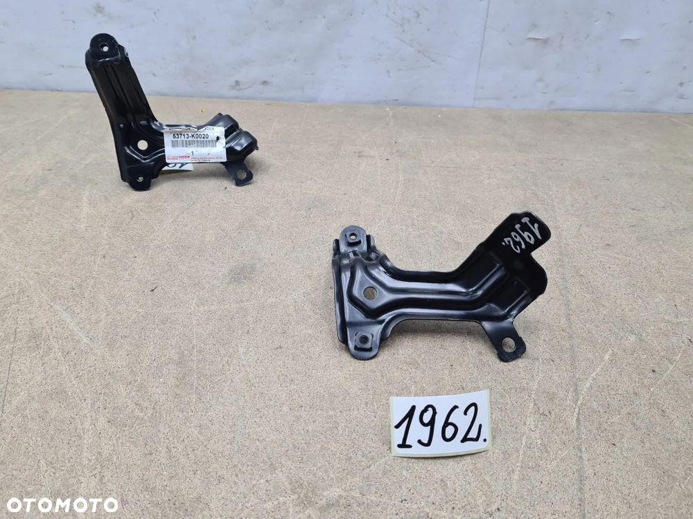 Toyota Yaris 4 IV 53714-K0020 uchwyt wspornik mocowanie błotnika lewy przód - 4