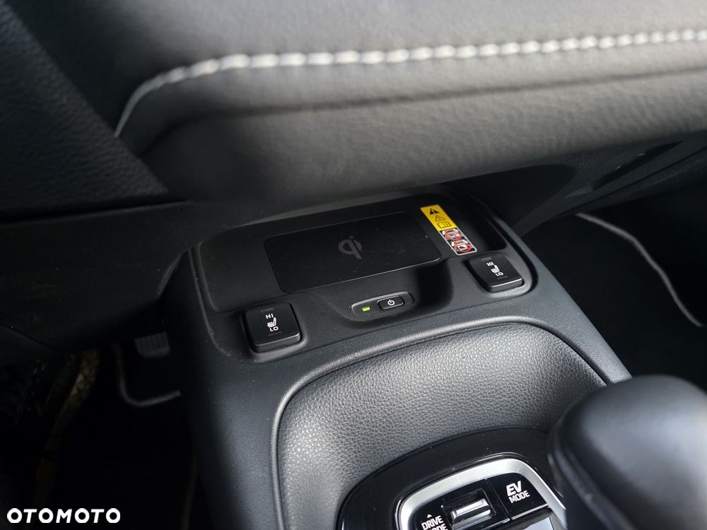 Toyota Corolla 1.8 Hybrid Style - 17