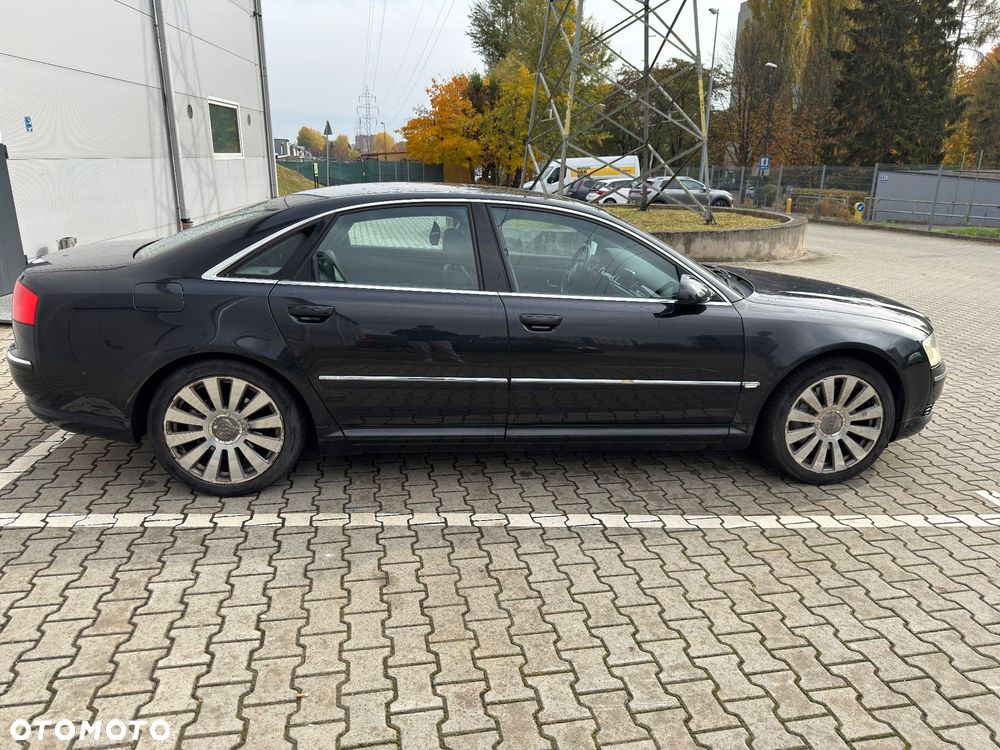 Audi A8 4.2 Quattro - 5