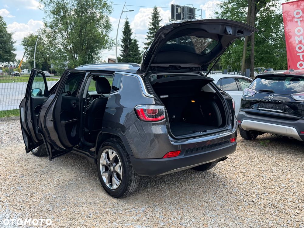 Jeep Compass - 11