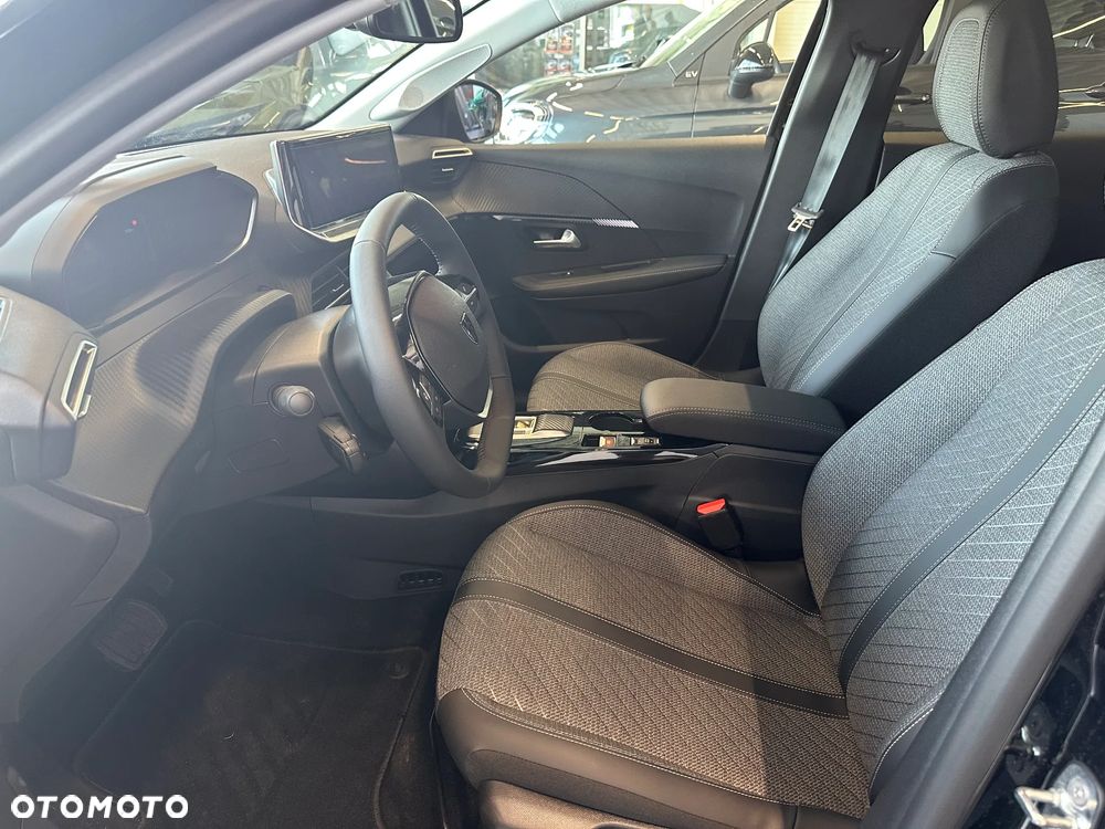 Peugeot 208 1.2 mHEV Allure e-DCS6 - 10