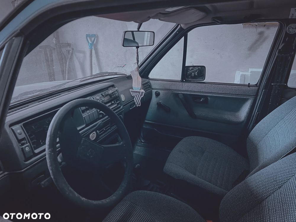 Volkswagen Jetta - 5