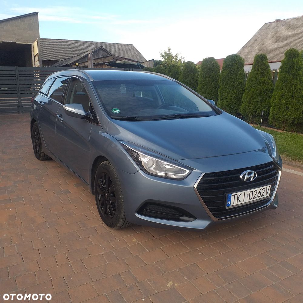Hyundai i40 Kombi blue 1.6 Trend - 2