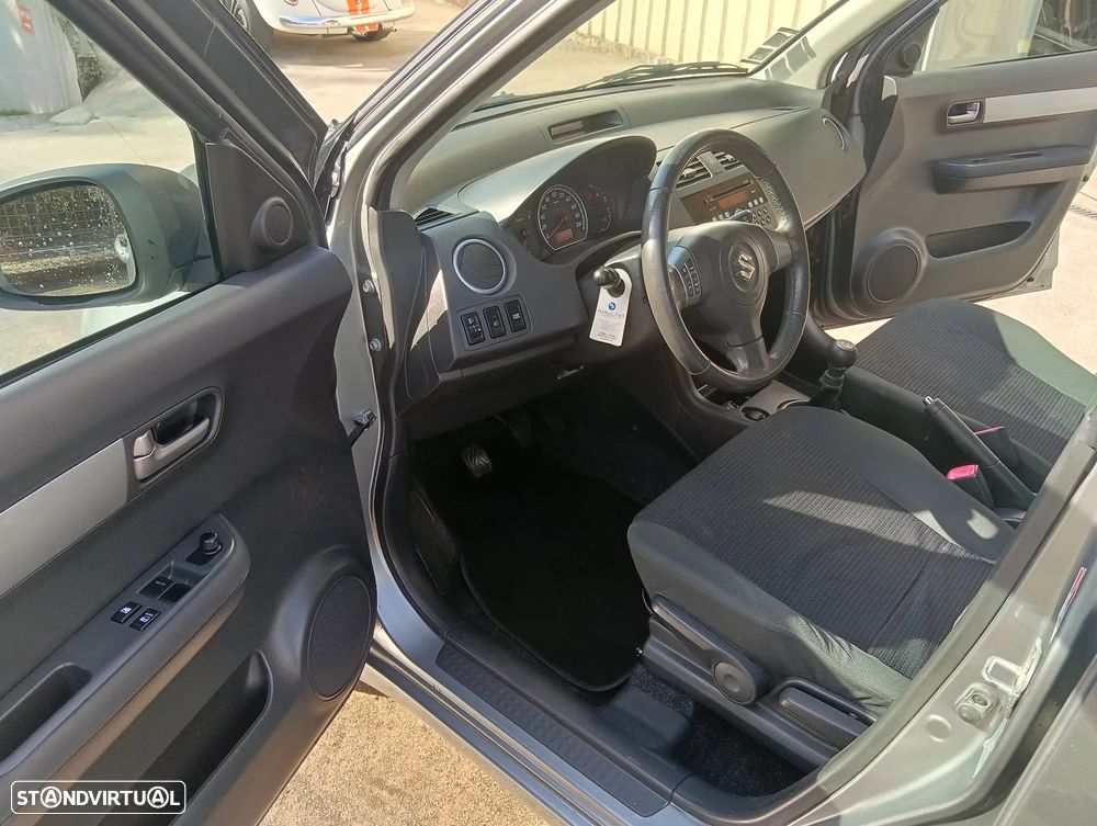 Suzuki Swift 1.3 DDiS Sport - 12