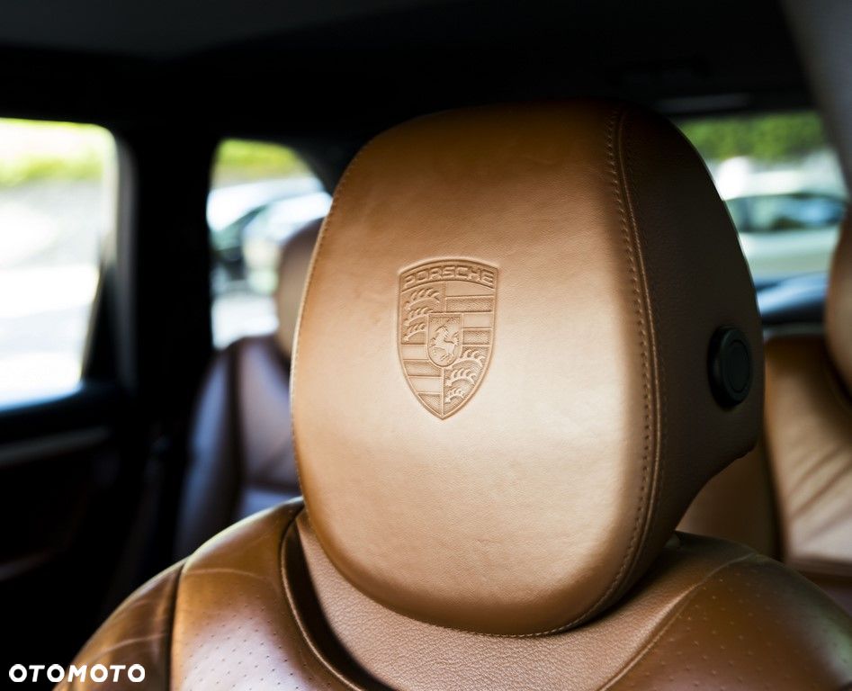 Porsche Cayenne - 20