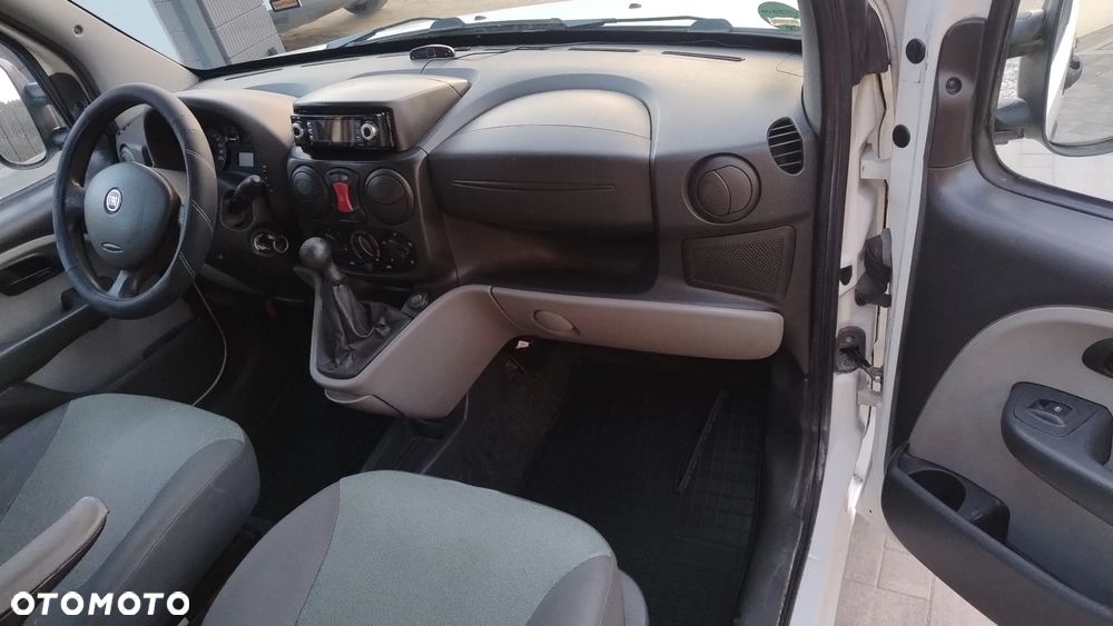 Fiat Doblo 1.9 JTD SX - 20