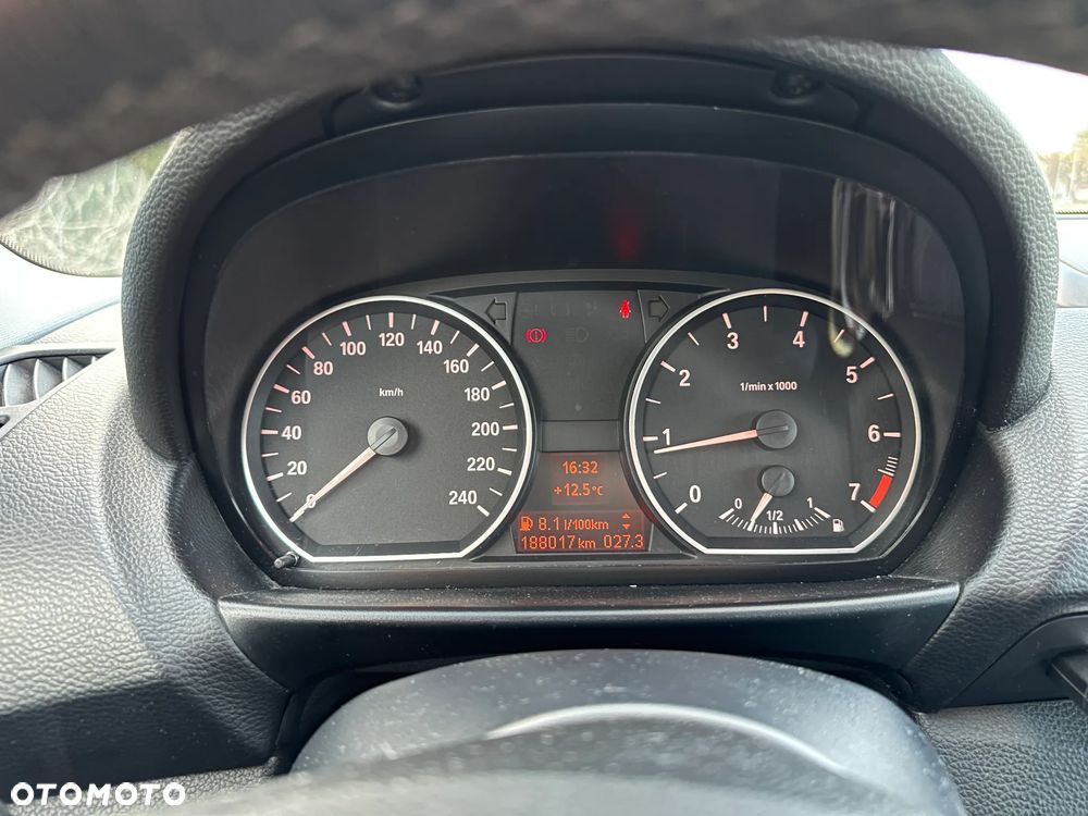 BMW Seria 1 118i - 6