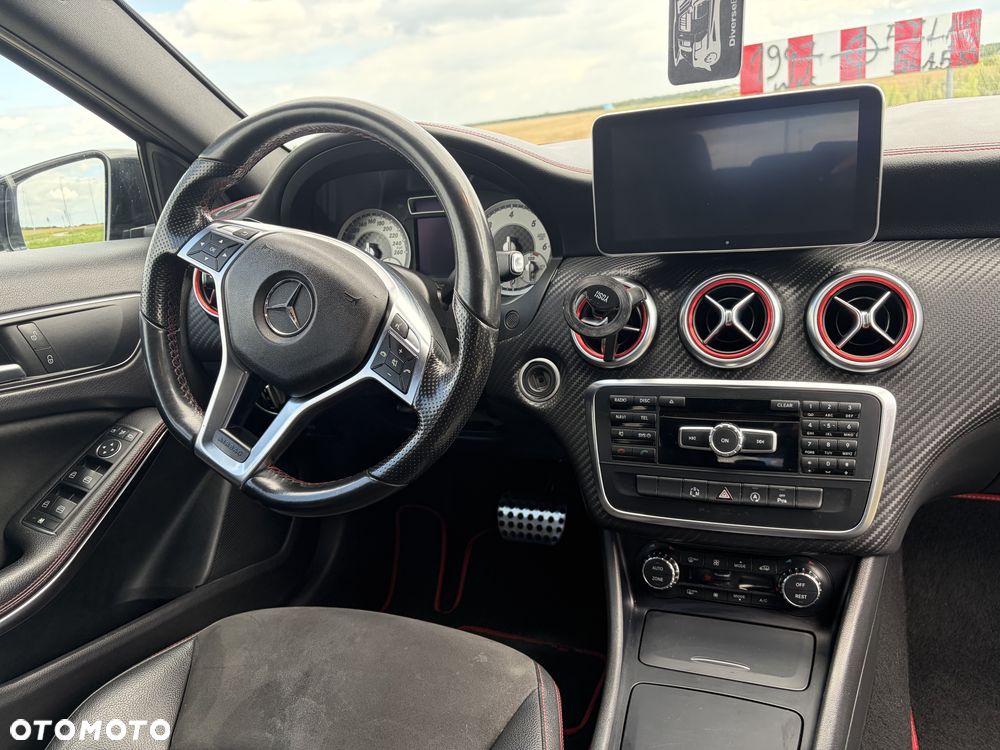 Mercedes-Benz Klasa A 180 d 7G-DCT AMG Line - 10