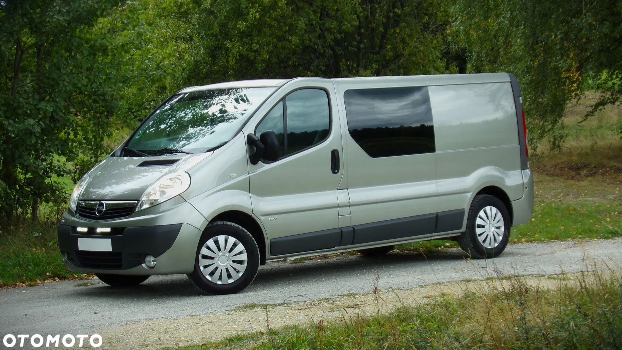 Opel VIVARO 2.5 150KM * LONG * KLIMA * BRYGADÓWKA * WZOROWY STAN ! - 1