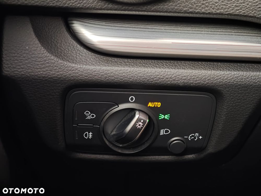 Audi A3 Sportback 2.0 TDI S tronic design - 27