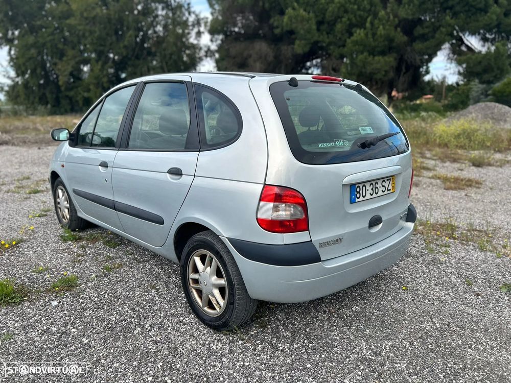 Renault Scénic 1.4 16V - 4