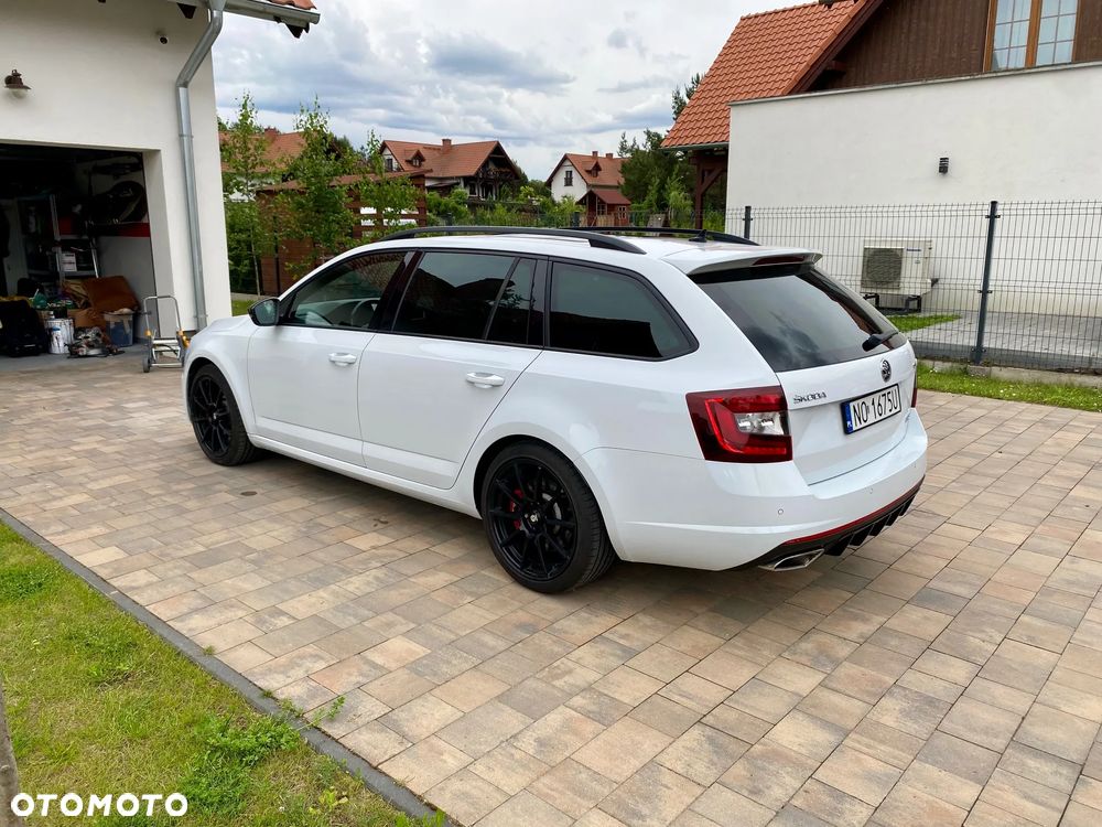 Skoda Octavia 2.0 TSI RS 245 DSG - 3