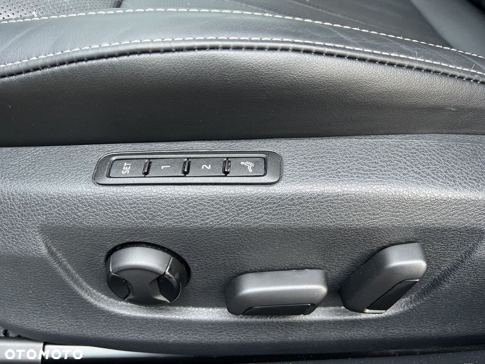 Skoda Superb 2.0 TDI SCR Sportline DSG - 29